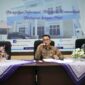 Kepala Biro Kesra Setdaprov Sumbar Al Amin (tengah) memberikan keterangan pers terkait pergantian nama Masjid Raya Sumatera Barat. (Foto: Pemprov Sumbar)