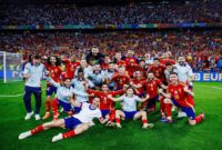 Para pemain Spanyol berpose merayakan keberhasilan mereka mencapai final Euro 2024. (Foto: IG sefutbol)