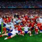Para pemain Spanyol berpose merayakan keberhasilan mereka mencapai final Euro 2024. (Foto: IG sefutbol)