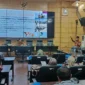 Kabid Kewaspadaan Nasional dan Penanganan Konflik Badan Kesbangpol Padang, Agus Suherman menyampaikan materi saat Sosialisasi Pengawasan Orang Asing di Ruang Abu Bakar Jaar Balai Kota Padang, Jumat (2/8/2024). 
