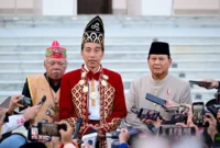 Presiden Jokowi menyampaikan keterangan pers usai memimpin Upacara Penurunan Bendera Sang Merah Putih di Istana Negara IKN, Sabtu (17/8/2024). (Foto: BPMI Setpres)