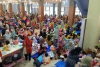 Ribuan anak TK mengikuti lomba mewarnai di Gedung Youth Center, Sabtu (3/8/2024). (Foto: Javanusa.com) 