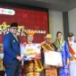 Pj Wali Kota Padang Andree Algamar didampingi Ketua TP PKK Padang Ny. Vanny Andree Algamar bersama Wali Kota dan Wakil Wali Kota Cilik 2024. (Foto: Prokopim Padang)