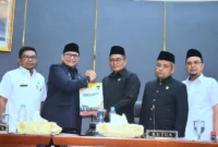 Pemko Padang dan DPRD Padang menyepakati KUA-PPAS APBD Padang Tahun 2025. (Foto: Prokopim Padang)