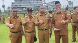 Bupati Solsel Khairunas bersama Wagub Sumbar Audy Joinaldy dan kepala daerah lainnya saat berada di IKN. (Foto: Humas Pemkab Solsel)