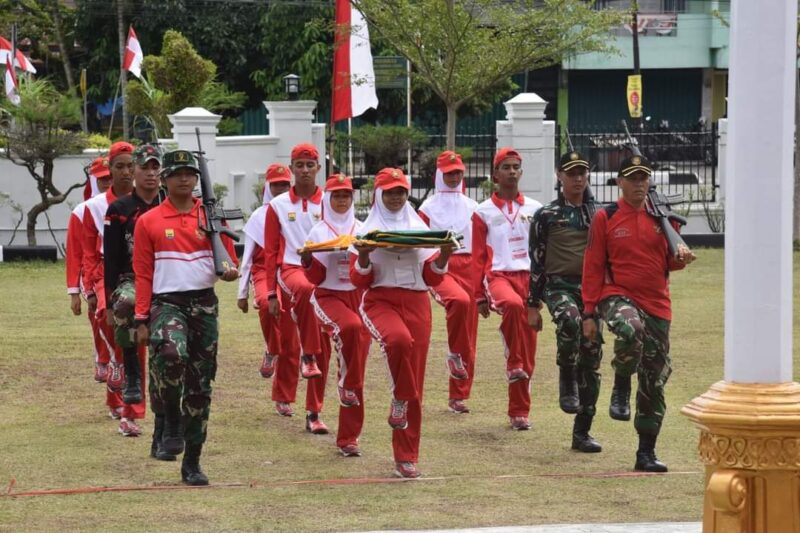 Anggota Paskibraka Kota Pariaman tengah mengintensifkan latihan untuk upacara pengibaran bendera 17 Agustus mendatang. (Foto: Kominfo Kota Pariaman)