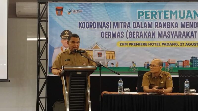 Sekretaris Dinas Kesehatan Kota Padang, Depitra Wiguna saat membuka acara, Selasa (27/8/2024). (Foto: Diskominfo Padang)