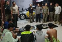 Satpol PP Padang mengamankan remaja diduga pelaku tawuran. (Foto: Humas Satpol PP Padang)