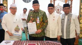 Pj Wako Padang Andree Algamar usai penandatanganan kerja sama dengan PT Sinai Travel. (Foto: Prokopim Padang)