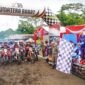 Pj Wako Padang Andree Algamar melepas peserta Padang Trail Adventure di venue Kabun Putih, Lubuk Minturun, Kecamatan Koto Tangah. (Foto: Prokopim Padang)