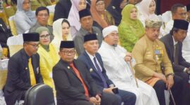 Pj Wali Kota Padang Yosefriawan menghadiri pelantikan anggota DPRD Sumbar periode 2024-2029. (Foto: Prokopim Padang)