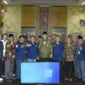 Pj Wali Kota Padang Andree Algamar melepas 24 DDS Padang menerima Satyalencana Kebaktian Sosial di Balai Kota Padang, Jumat (2/8/2024). (Foto: Prokopim Padang)