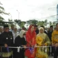 Pj Ketua TP PKK Padang Vanny Andree Algamar membuka Expo UMKM di Galanggang Balai Kota Padang. (Foto: Prokopim Padang)