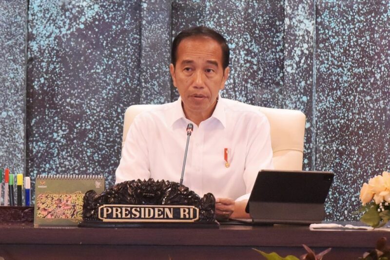 Presiden Jokowi memimpin Sidang Kabinet Paripurna (SKP) di Istana Garuda, IKN, Senin (12/8/2024). (Foto: Humas Setkab/Rahmat)