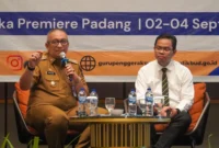 Pj Wali Kota Padang Andree Algamar menjadi narasumber dalam Rakor Konsorsium Pendidikan Daerah Provinsi Sumbar di Hotel Santika Premiere Padang, Senin (2/9/2024). (Foto: Prokopim Padang)