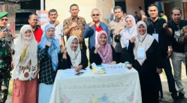Camat Lubuk Begalung Andi Amir menghadiri pemilihan Ketua LPM Kelurahan Kampung Jua Nan XX, Sabtu (7/9/2024). 