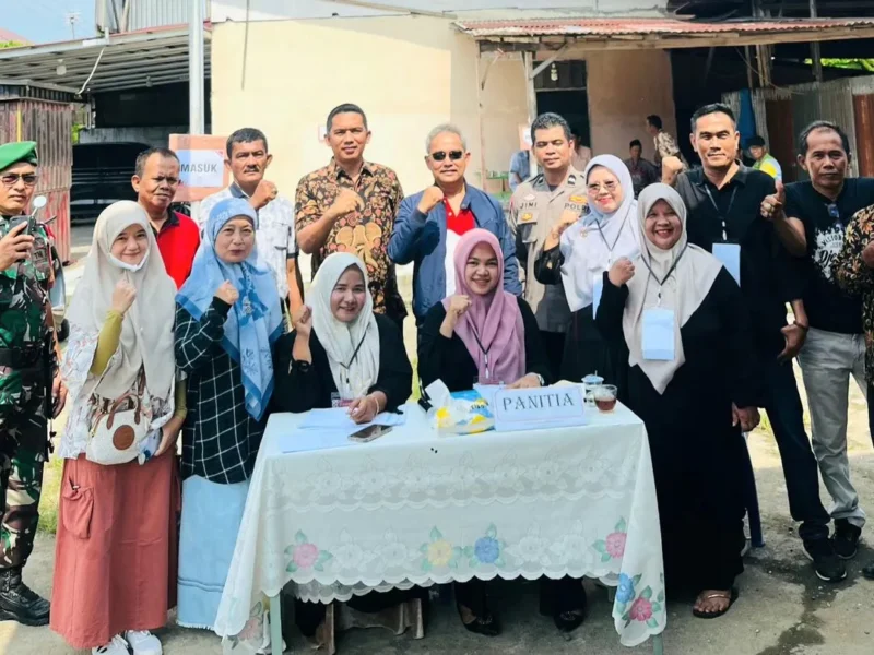 Camat Lubuk Begalung Andi Amir menghadiri pemilihan Ketua LPM Kelurahan Kampung Jua Nan XX, Sabtu (7/9/2024). 