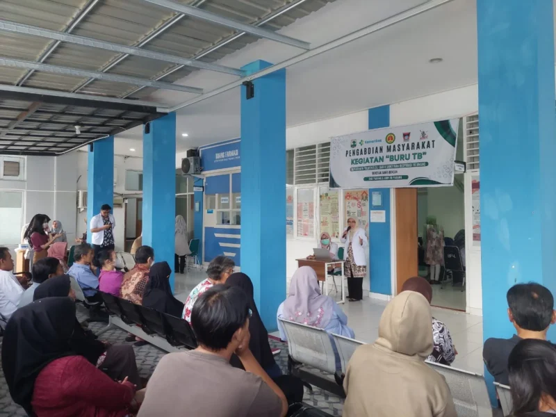 Suasana kegiatan skrining TB di Puskesmas Padang Pasir. (Foto: Diskominfo Padang)