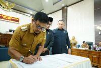 Bupati Solsel Khairunas saat paripurna perubahan APBD 2024. (Foto: Humas dan Protokol Solsel)