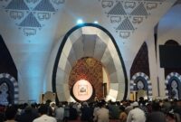 Kepala Atase Agama Kedubes Arab Saudi Syaikh Ahmad Bin Isa Al Hazimi memberikan seminar dan tausiyah keagamaan. (Foto: Diskominfo Padang)