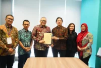 Pj Wali Kota Padang Andree Algamar usai penandatanganan MoU di Kantor Ruang Guru, Jakarta, Selasa (10/9/2024). (Foto: Prokopim Padang)