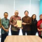 Pj Wali Kota Padang Andree Algamar usai penandatanganan MoU di Kantor Ruang Guru, Jakarta, Selasa (10/9/2024). (Foto: Prokopim Padang)
