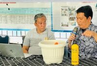 Lurah Lubuk Begalung Nan XX Yusdi (kanan) saat sosialisasi Penguatan Peran Aktif Masyarakat (PPAM) dalam sistem pengelolaan sampah. (Foto: Ist)