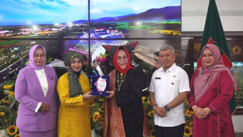 GOW Kota Jambi melakukan kunjungan silaturahmi dan studi tiru ke GOW Kota Padang. (Foto: Diskominfo Padang)