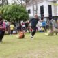 Keceriaan lomba permainan tradisional di halaman kantor Balai Kota Padang. (Foto: Diskominfo Kota Pariaman)
