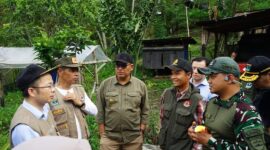 Kunjungan lapangan ke lokasi rencana pemasangan MHEWS di Lumbung Bapereng, Nagari Rao-Rao, pada Minggu (29/9/2024). (Foto: Prokopim Tanah Datar)
