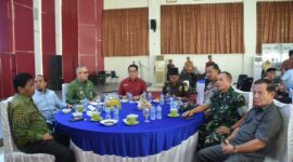 Pj Wali Kota Padang, Andree Algamar saat coffee morning bersama anggota DPRD dan Forkopimda Padang. (Foto: Prokopim Padang)