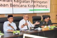 Penjabat (Pj) Wali Kota Padang, Andree Algamar memimpin rapat persiapan HKB Kota Padang di Aula Abu Bakar Jaar, Balai Kota Padang, Aie Pacah. (Foto: Prokopim Padang)