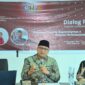 Pj Wali Kota Padang, Andree Algamar menjadi pembicara dalam dialog publik. (Foto: Prokopim Padang)