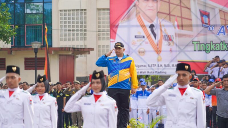 Penjabat (Pj) Wali Kota Padang Andree Algamar memimpin upacara peringatan Haornas ke-41 Tingkat Kota Padang, di Lapangan Upacara Balai Kota Padang, Aie Pacah. (Foto: Prokopim Padang)