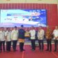Pj Wali Kota Padang Andree Algamar bersama Ketua KPI Ubaidillah saat acara Gerakan Literasi Sejuta Pemirsa . (Foto: Prokopim Padang)