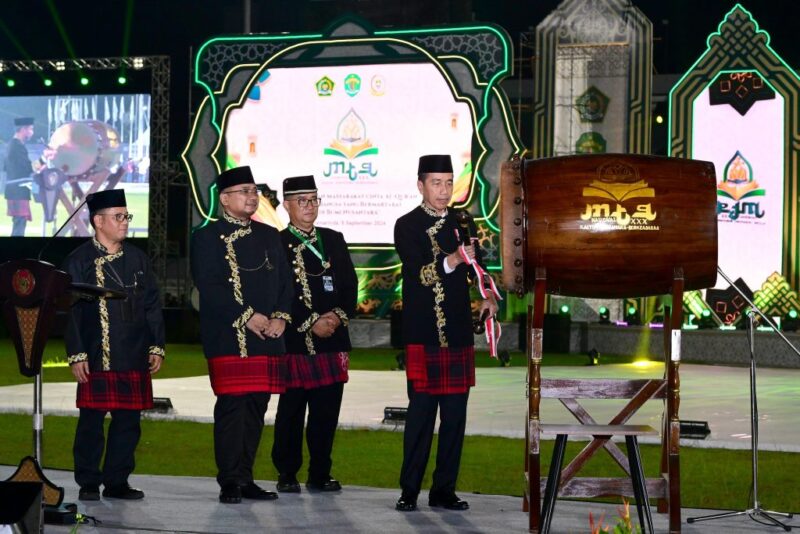 Presiden Joko Widodo (Jokowi) membuka MTQ Nasional XXX Tahun 2024 di Stadion Gelora Kadrie Oening, Kota Samarinda, Minggu (8/9/2024). (Foto: BPMI Setpres/Muchlis Jr)