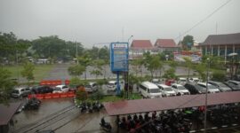Hujan dengan intensitas sedang hingga lebat mengguyur Kota Padang. (Foto: BPBD Padang)