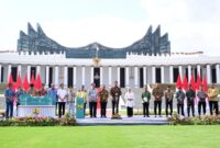 Presiden Joko Widodo (Jokowi) didampingi Ibu Iriana Joko Widodo meresmikan Istana Negara Ibu Kota Nusantara (IKN), Jumat (11/10/2024). (Foto: BPMI Setpres/ Muchlis Jr)