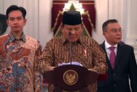 Presiden Prabowo Subianto mengumumkan nama-nama wakil menteri Kabinet Merah Putih di Istana Kepresidenan Jakarta, Minggu (20/10/2024). (Tangkapan layar YouTube Sekretariat Presiden)