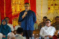 Pjs Bupati Tanah Datar Arry Yuswandi saat Kunjungan Kerja dan Rakor bersama jajaran Kecamatan Lintau Buo dan Lintau Buo Utara di aula kantor Camat Lintau Buo. (Foto: Prokopim Setda Tanah Datar)