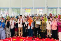Kecamatan Lubeg menggelar Sosialisasi Program JKN sekaligus pelantikan Forum Komunikasi IMP Bangga Kencana Kecamatan Lubeg di Balai Basuo. (Foto: Ist)