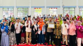 Kecamatan Lubeg menggelar Sosialisasi Program JKN sekaligus pelantikan Forum Komunikasi IMP Bangga Kencana Kecamatan Lubeg di Balai Basuo. (Foto: Ist)