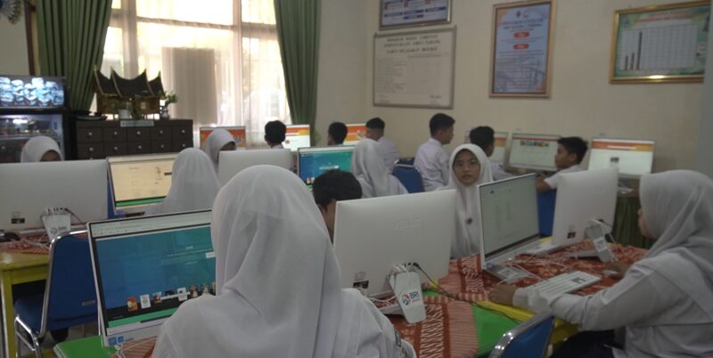 Perpustakaan Lentera Ilmu SMPN 1 Padang. (Foto: Diskominfo Padang)