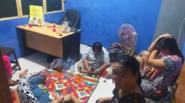 Enam perempuan dari sebuah panti pijat di Kecamatan Koto Tangah diamankan di Mako Satpol PP Padang, Rabu (16/10/2024). (Foto: Humas Satpol PP Padang)