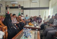 Kantor Kemenag Pasbar menggelar pertemuan klarifikasi pada Jumat (18/10/2024). (Foto: Diskominfo Pasbar)