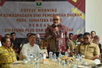 Pj Wali Kota Padang Andree Algamar saat rapat bersama Kominda Sumbar di Istana Gubernur Sumbar, Kamis (17/10/2024). (Foto: Prokopim Padang)