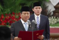 Presiden Prabowo Subianto melantik para utusan khusus, staf khusus, penasihat khusus dan kepala badan di Istana Negara, Selasa (22/10/2024). (Foto: Tangkapan layar Youtube Sekretariat Presiden)