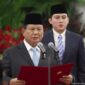Presiden Prabowo Subianto melantik para utusan khusus, staf khusus, penasihat khusus dan kepala badan di Istana Negara, Selasa (22/10/2024). (Foto: Tangkapan layar Youtube Sekretariat Presiden)