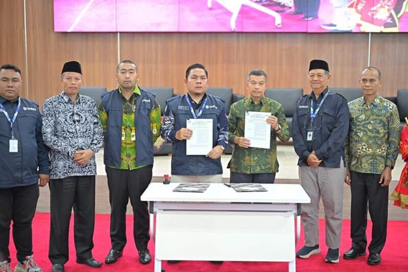 Plt Gubernur Sumbar Audy Joinaldy saat kegiatan kuliah umum tentang di Kampus III UIN Imam Bonjol Padang. (Foto: apdsb)