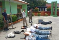 Satpol PP Kota Padang mengamankan enam pelajar yang membolos sekolah. (Foto: Humas Satpol PP Padang)